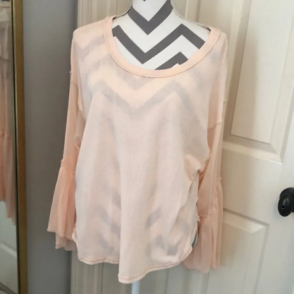 Free People hi lo flowy sleeve top